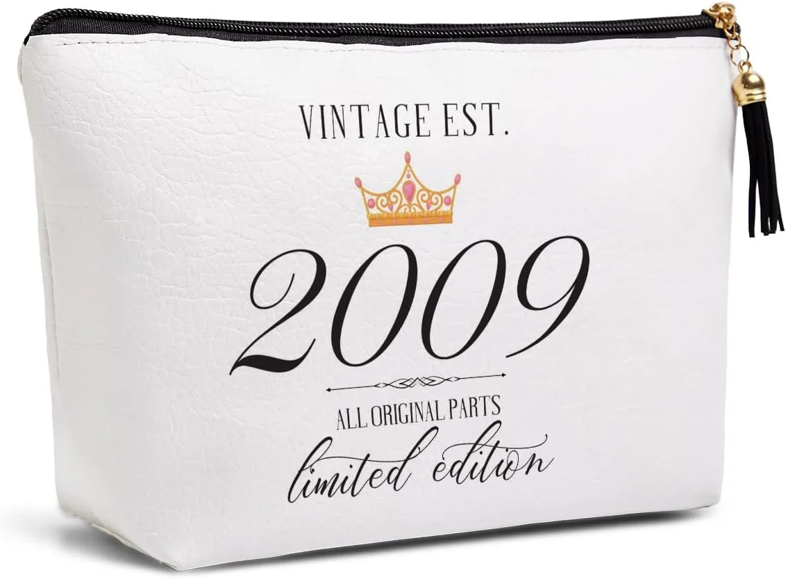 16th Birthday Gift for Women Sweet 16th Gift Friendship Gift Idea for Her Women Sister Funny Cosmetic Bag Travel Facility Bag Makes the World a Better Place Since 2009 Birthday Gift from mom.