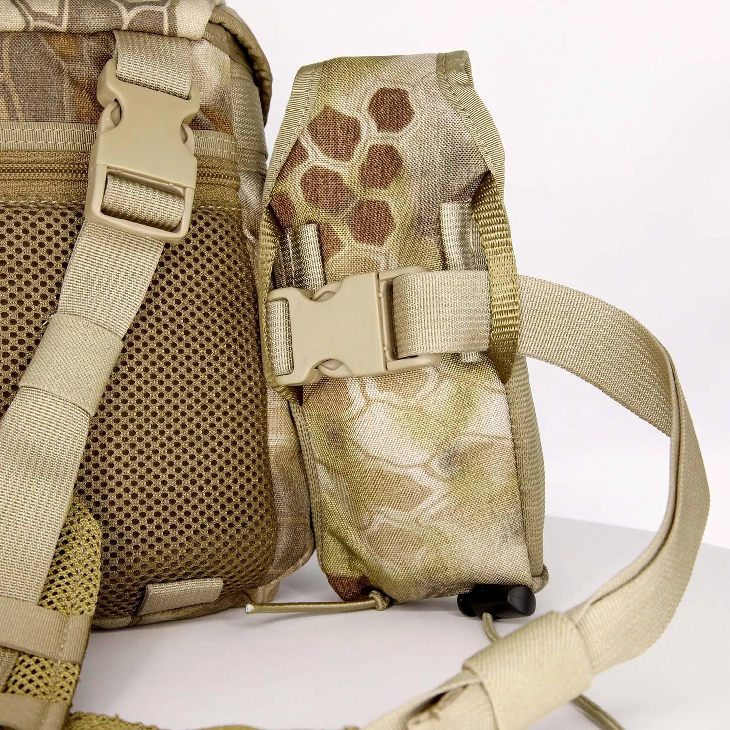 Alaska Guide Creations in-line Camo Accessory Pouch | Adapter GPS Radio Holder | One Size Fits Most Walkie Talkie Pack (Kryptek Highlander)