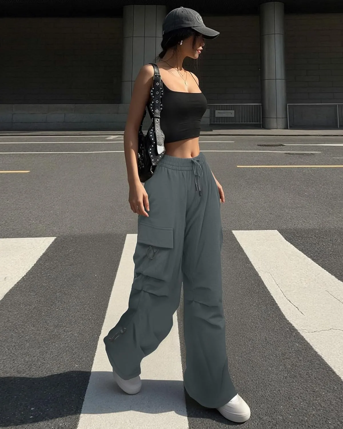 Cargo Pants Women Baggy High Waisted Parachute Pants with Pockets Wide Leg Y2K Casual Pants for Women