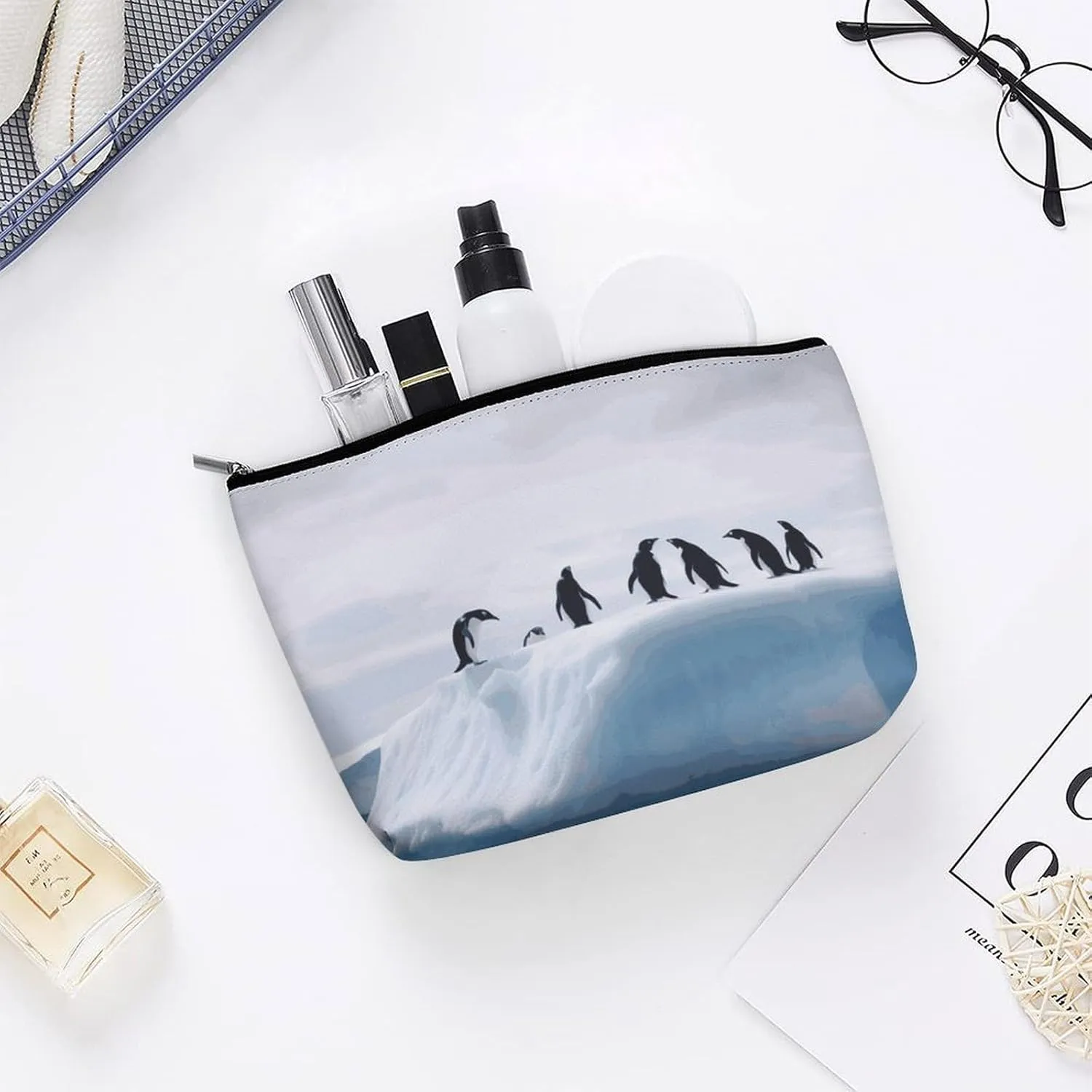Cosmetic Bag Makeup Bags for Women Portable Makeup Bag Animals on The Iceberg Makeup Case Travel Toiletry Bag for Travel Accessories