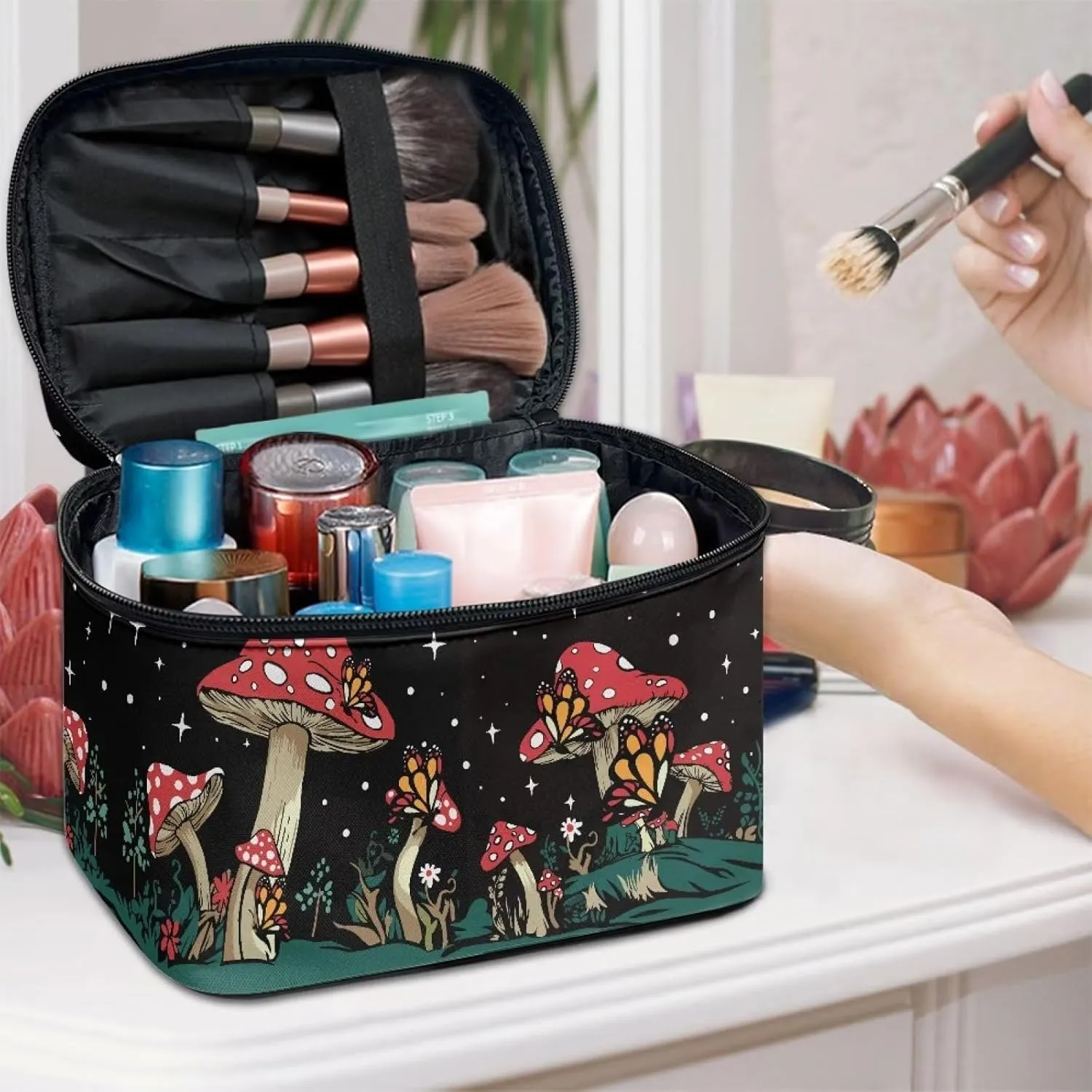doginthehole Mushrooms Makeup Bag Travel Cosmetic Bag Large Zipper Pouch Travel Toiletry Organizer Bag Portable Makeup Carrying Case for Women Girls