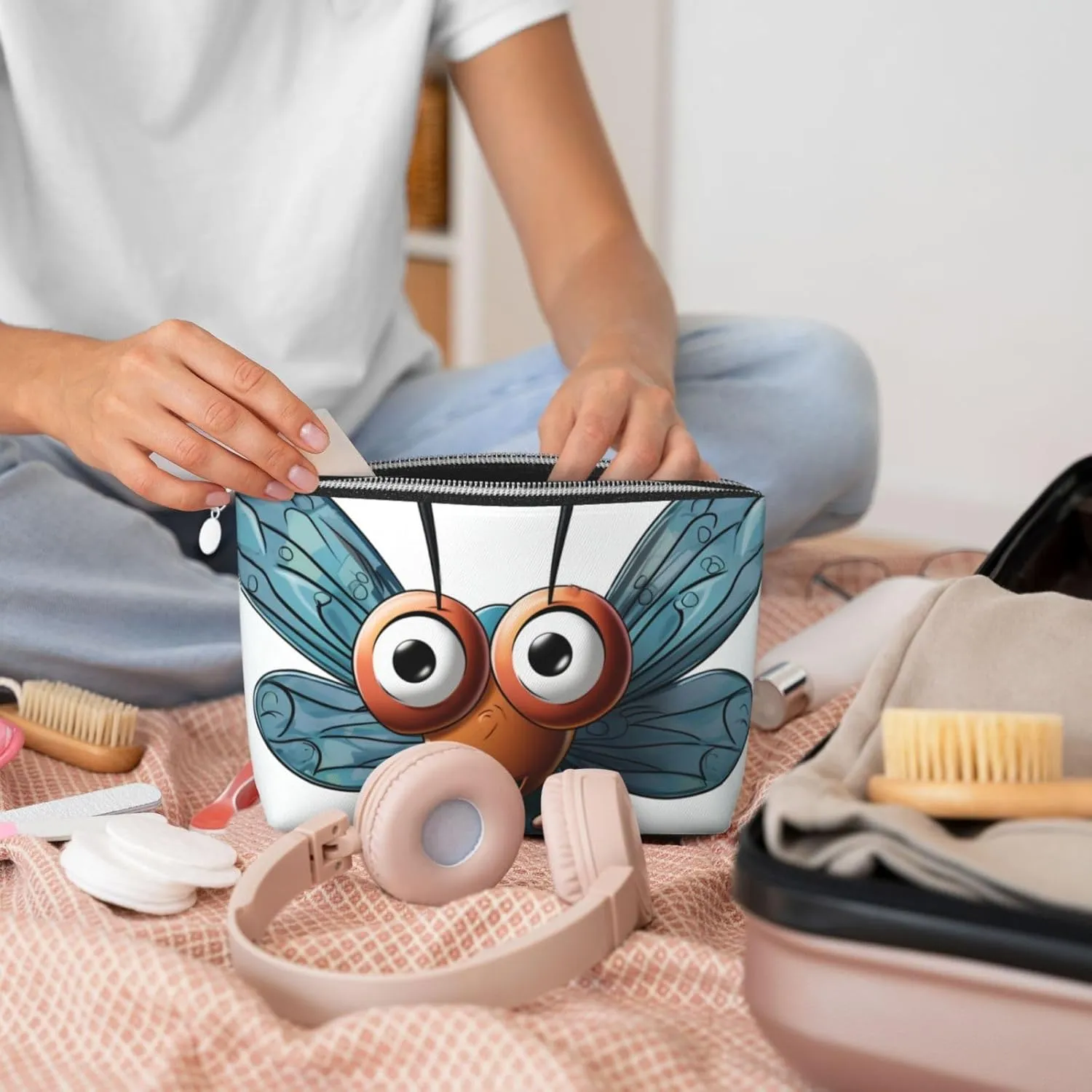 Insect Wings Eyes Cosmetic Bag Pu Leather Waterproof Makeup Bag Portable Travel Toiletry Bag Organizer Silver Zipper Pouch For Women Ladies Gift