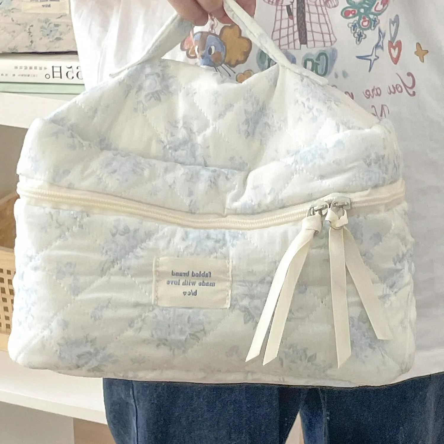 Juoxeepy Quilted Makeup Bag Floral Cotton Cosmetic Bag Jolly House Toiletry Bag Coquette Aesthetic Makeup Bag Cosmetic
