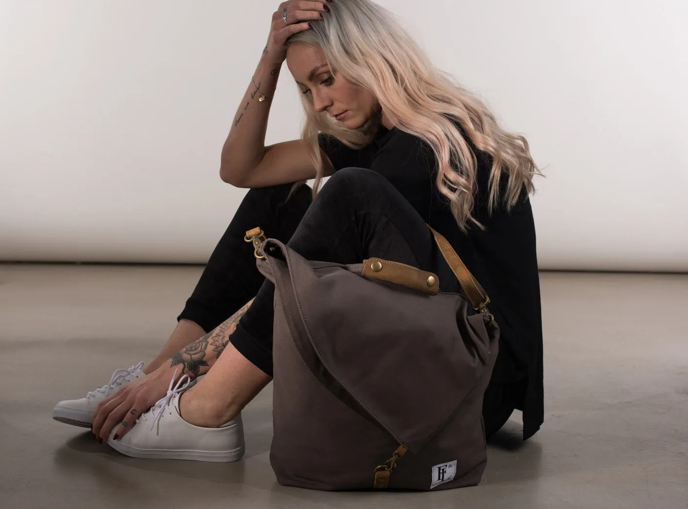 Last chance offer Grey Rochelle La Positive reviews Tote