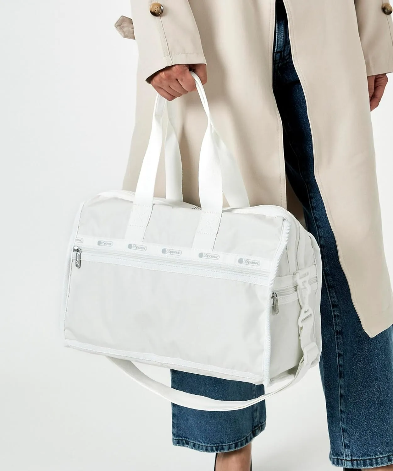 LeSportsac Deluxe Medium Weekender Bag (Meringue)