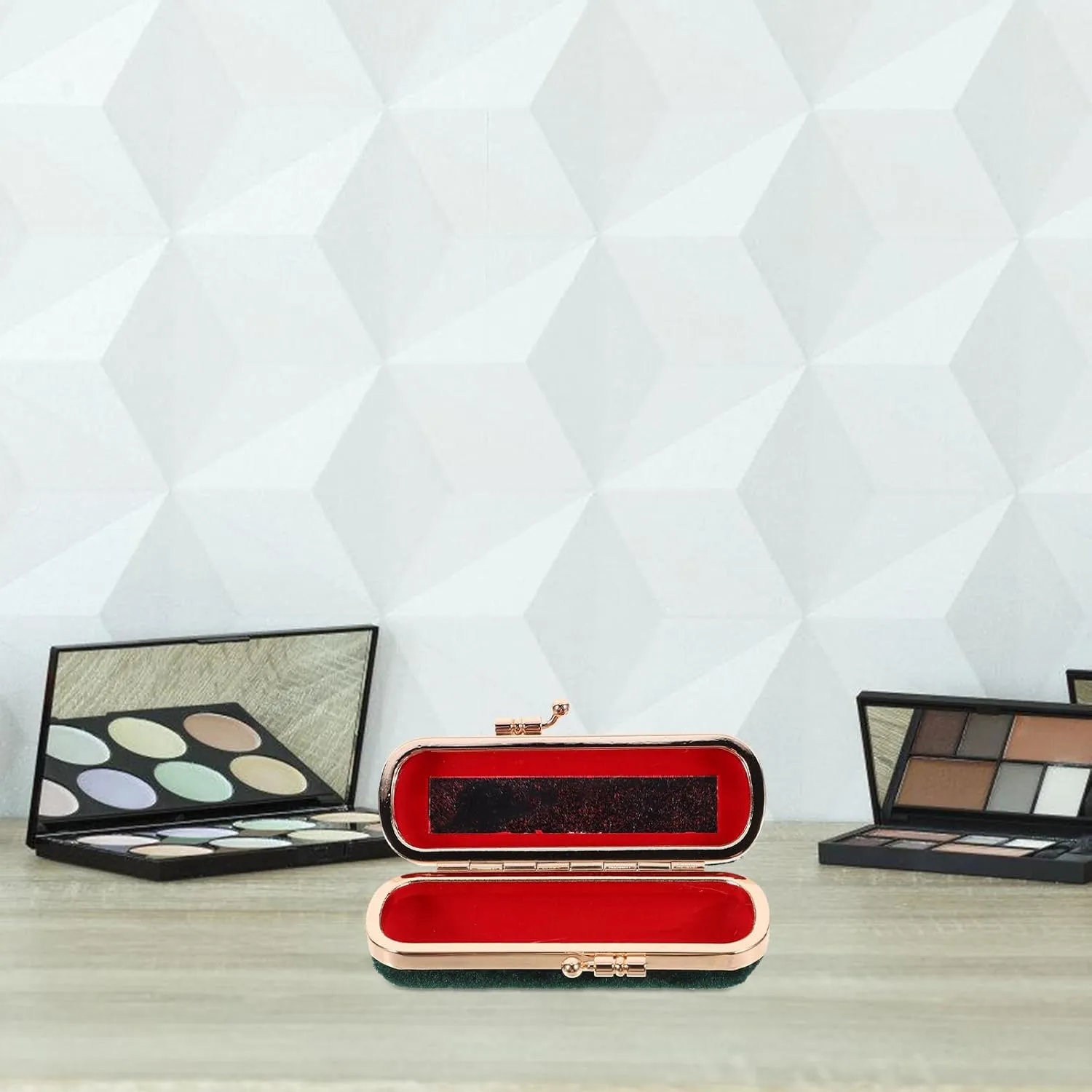 Lipstick Case Holder Fashion Cosmetic Travel Cases Retro Velvet Lipstick Box Lip Balm Organizer Bag Durable Soft Cosmetic Storage Case with Mirror (Green)