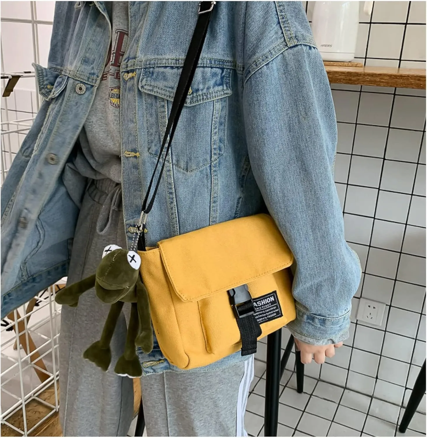 Literary small fresh messenger bag men's and women's tooling bag all-match canvas one-shoulder messenger bag(yellow)