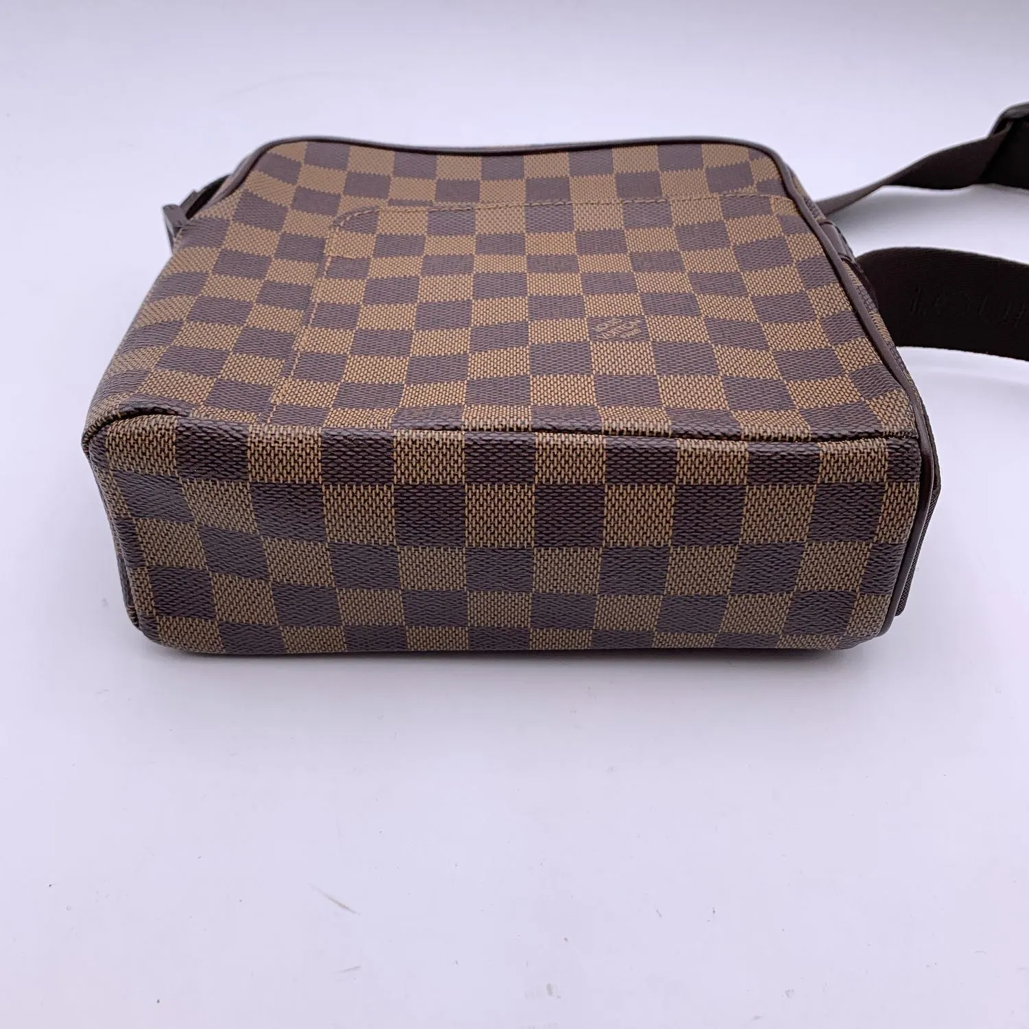 LOUIS VUITTON Damier Ebene Canvas Olav Pm Messenger Bag N41442