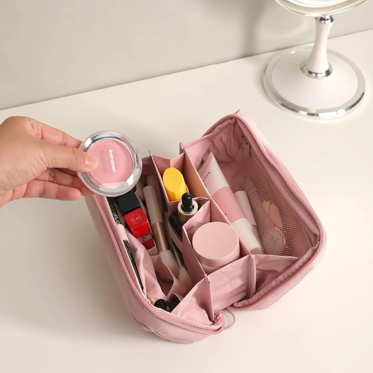 Makeup Bag for Travel Medium Cosmetic Case for Women Large Capacity Portable Zipper Cosmetic Organizer with Compartments Pink