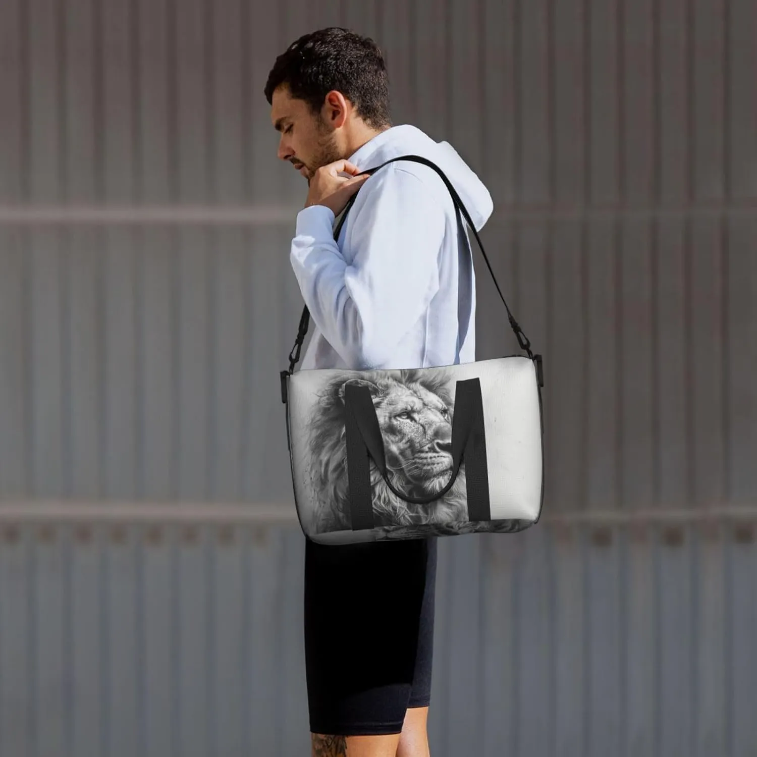 old lion print Travel Duffel Bag, Sports Tote Gym Bag, Swim Pool Bag Large Shoulder Tote Bag for Beach Weekender