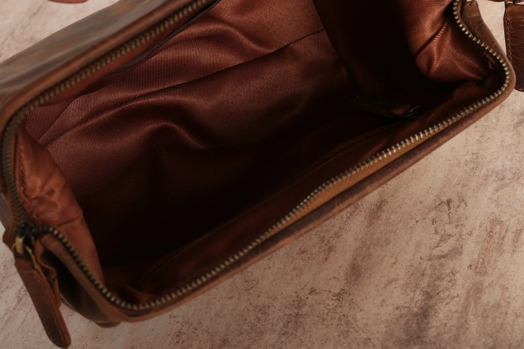 Personalised Engraved Genuine Leather Toiletry Bag,Personalized Brown Leather Wash bag, Valentine's Day, Gift For Dad,Him, Custom Usher Gift