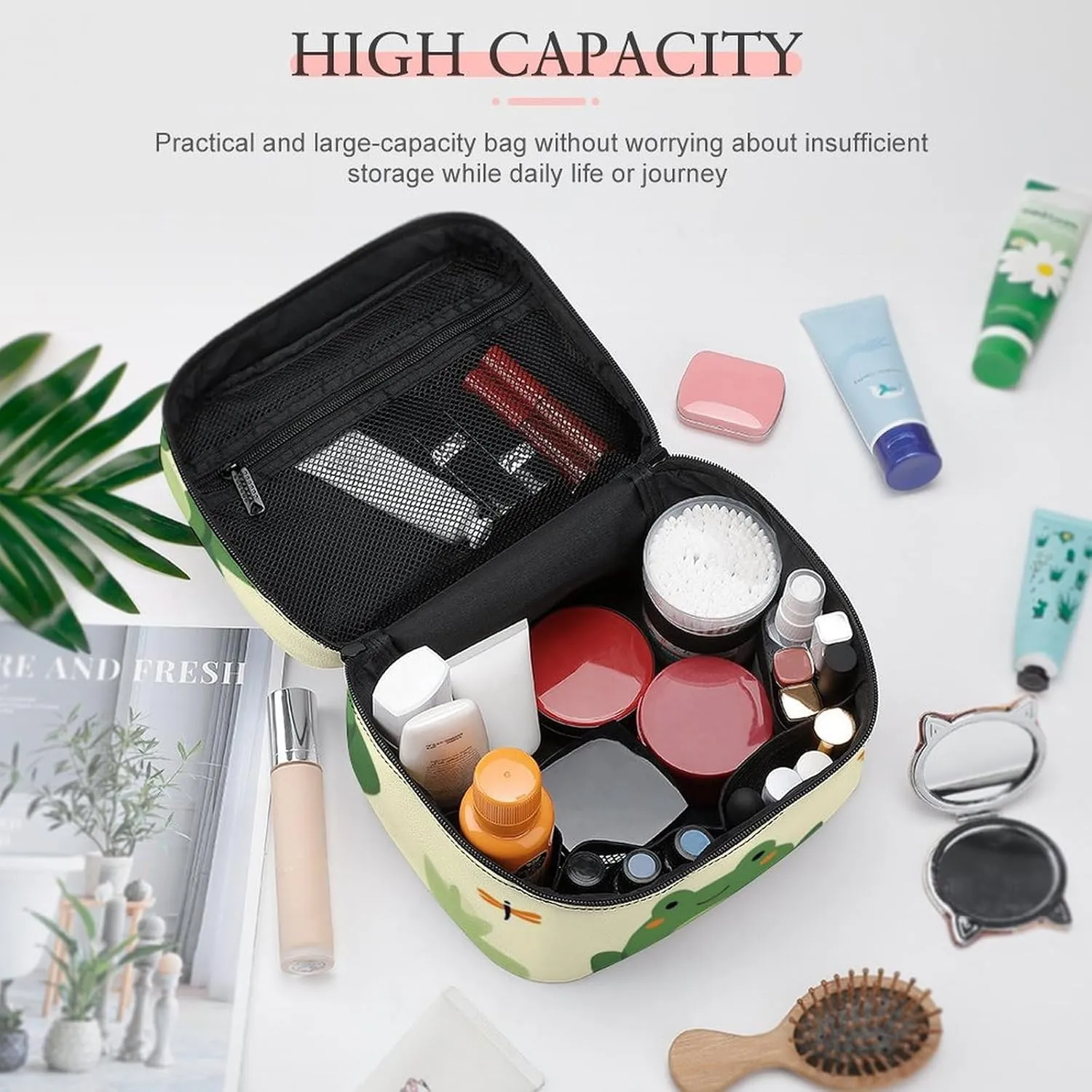 Women's Portable Makeup Bag, Travel Large Cosmetic Storage Case Green Frog Animal Cute Frogs Toiletry Organizer Bag with Zipper Pouch